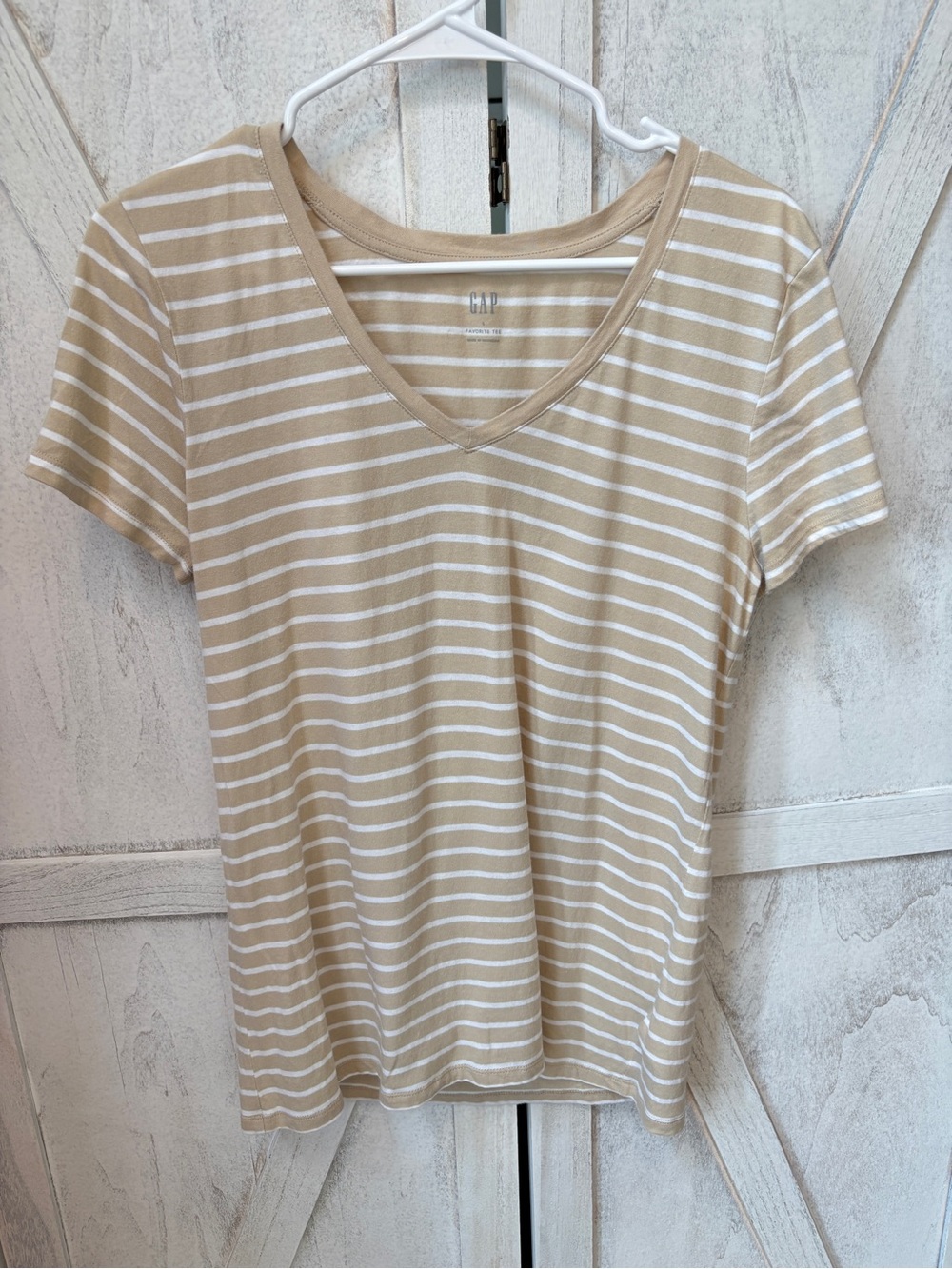 Gap Favorite V-Neck Stripe T-Shirt Women’s Large Short Sleeve Beige White - Picture 7 of 7